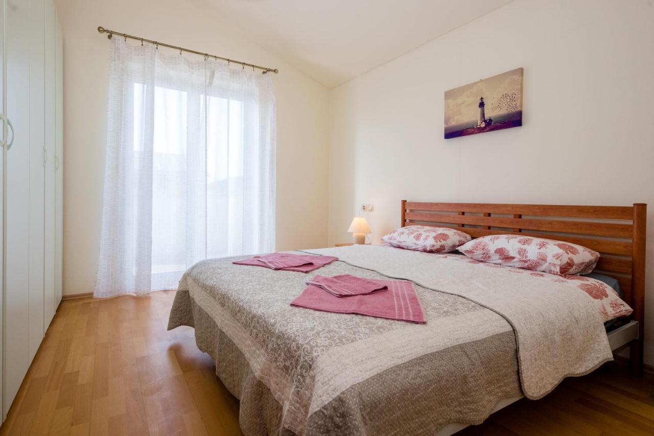 Nikolina Rab Apartments Раб Экстерьер фото